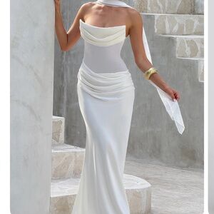 Elegant White Strapless Evening Gown
